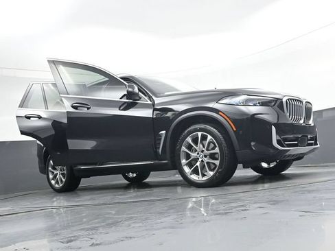 Used 2024 BMW X5 sDrive40i w/ Premium Package RWD image 42