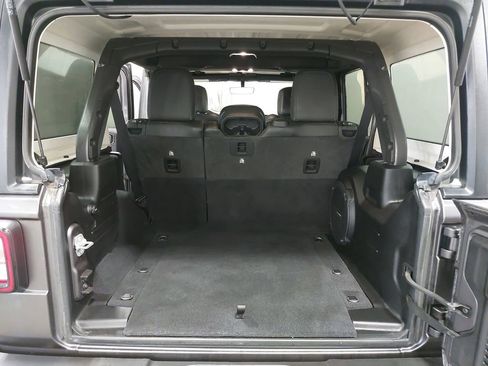 Used 2022 Jeep Wrangler Unlimited Sahara w/ Cold Weather Group image 12