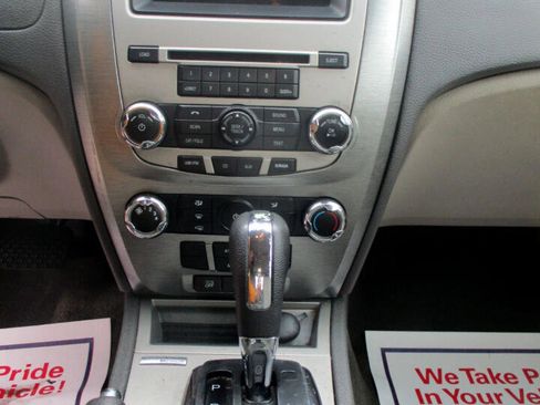 Used 2012 Ford Fusion SE image 12