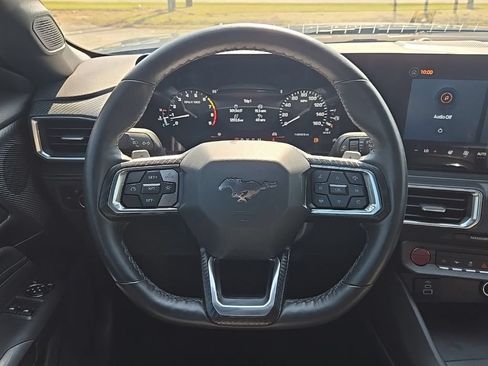 Used 2025 Ford Mustang GT Premium RWD image 4