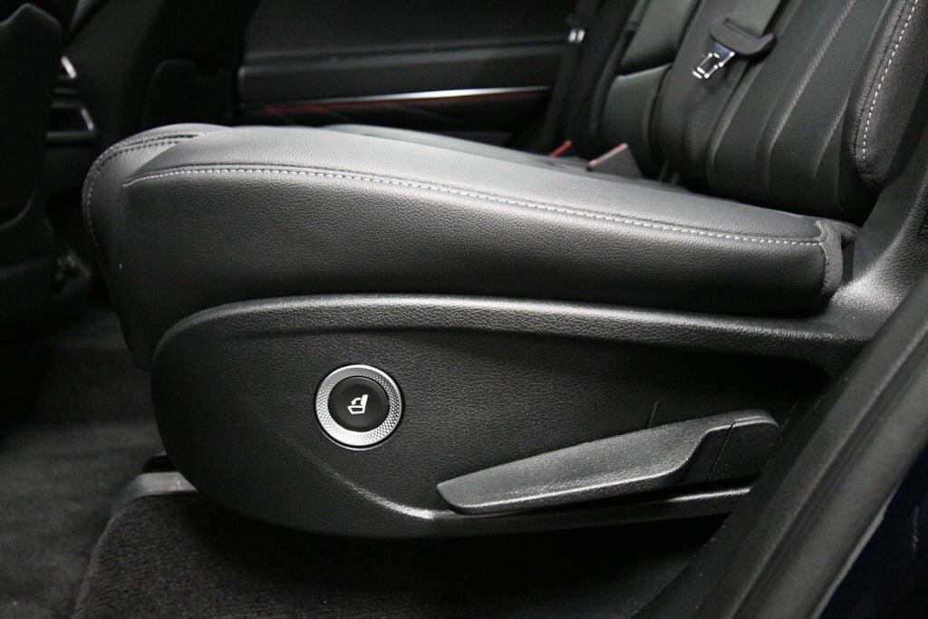 Used 2025 Genesis GV80 2.5T Standard AWD/4WD image 22