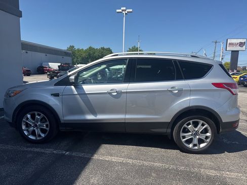 Used 2016 Ford Escape Titanium w/ Equipment Group 301A FWD image 11