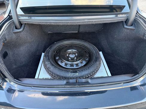 Used 2013 Dodge Charger SE image 22