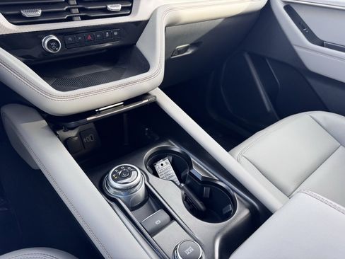 Used 2025 Ford Explorer Active w/ Active Comfort Package image 26