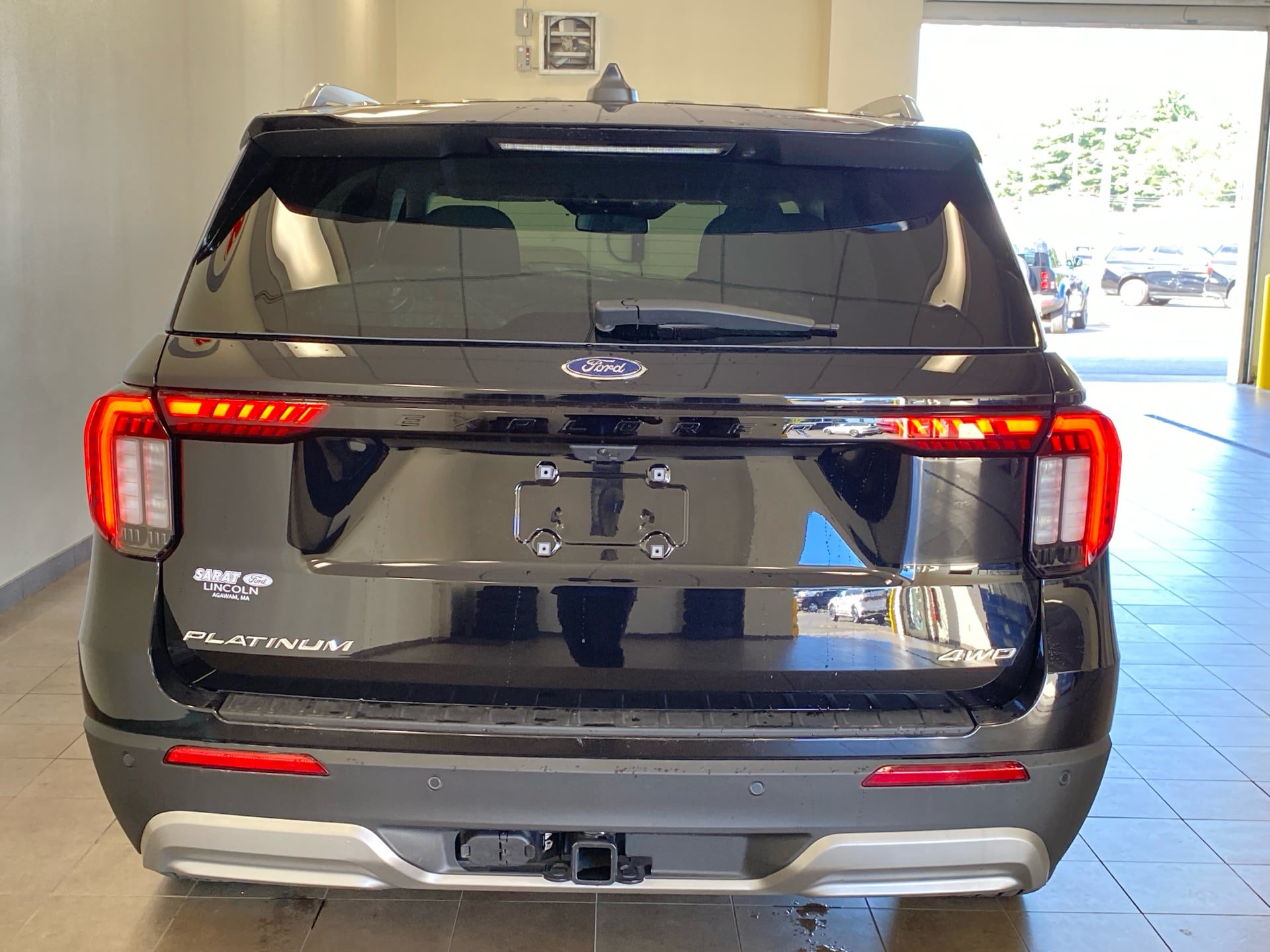New 2026 Ford Explorer Platinum w/ LUX Leather Package AWD/4WD image 6