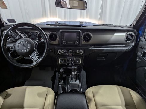 Used 2020 Jeep Gladiator Sport w/ Quick Order Package 24S AWD/4WD image 13