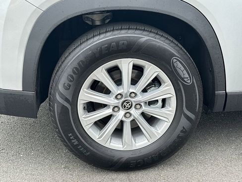Used 2025 Toyota Grand Highlander AWD image 5