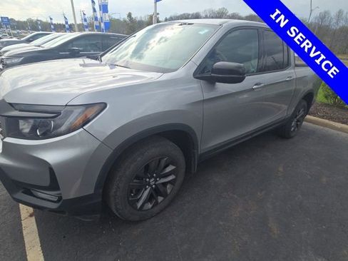 Used 2023 Honda Ridgeline Sport image 3