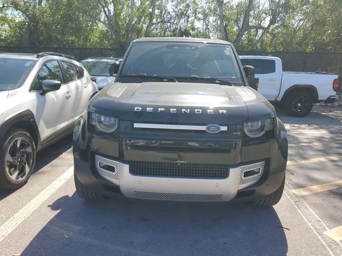 Used 2023 Land Rover Defender 130 SE image 2