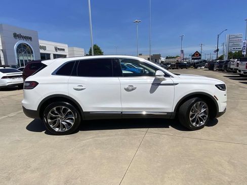 Used 2022 Lincoln Nautilus Reserve AWD/4WD image 10