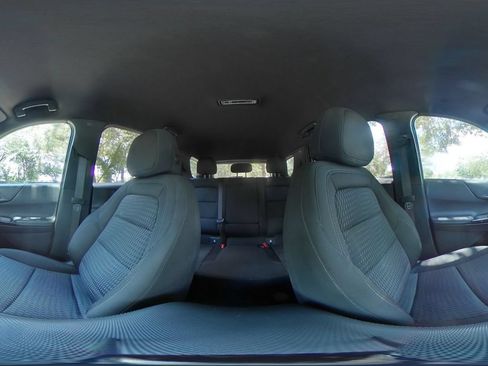 Used 2025 Chevrolet Equinox LT AWD/4WD image 37