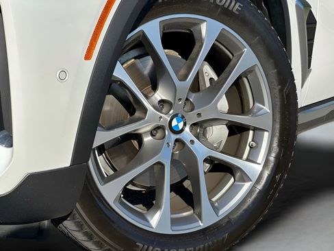 Certified 2025 BMW X5 xDrive40i w/ Executive Package AWD/4WD image 25