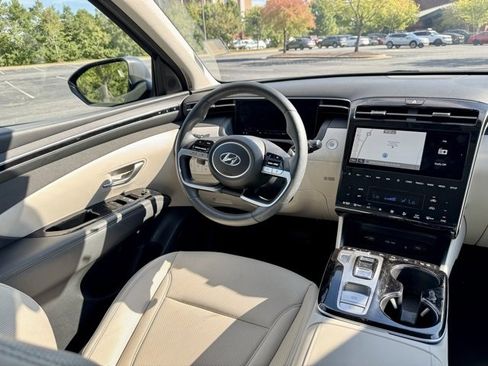 Used 2024 Hyundai Tucson Limited image 19