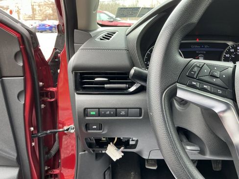 Used 2024 Nissan Sentra SV image 11