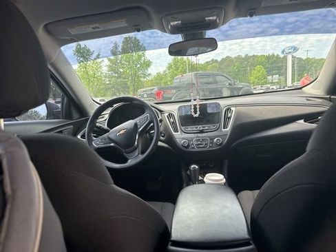 Used 2020 Chevrolet Malibu LS FWD image 17