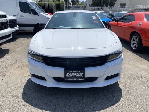 Used 2023 Dodge Charger SXT RWD image 3