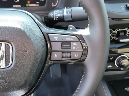 Used 2025 Honda Accord Touring image 23