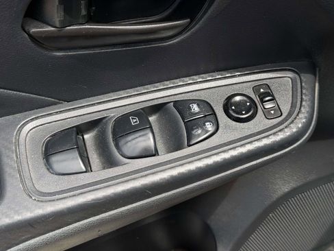 Used 2022 Nissan Versa S w/ Trunk Package FWD image 22