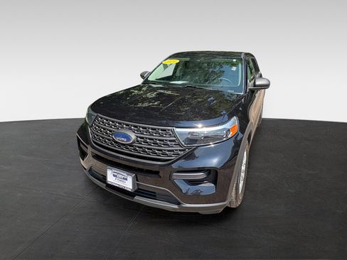 Used 2021 Ford Explorer 4WD image 2