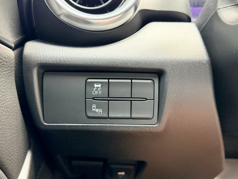 Used 2017 FIAT 124 Spider Abarth RWD image 17