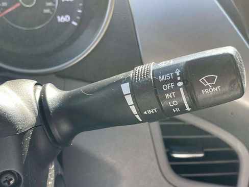 Used 2013 Hyundai Elantra GLS w/ Preferred Pkg FWD image 19