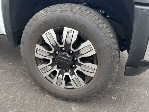 Certified 2026 GMC Sierra 2500 Pro w/ Convenience Package AWD/4WD image 5