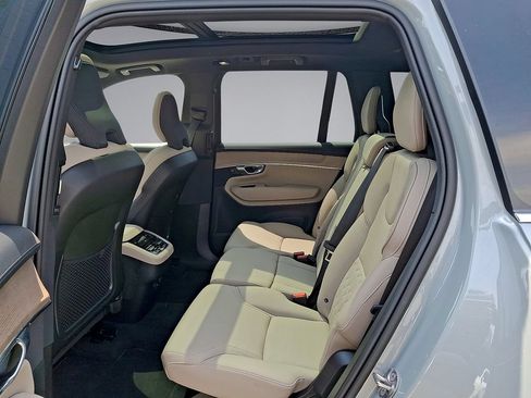 Certified 2026 Volvo XC90 B6 Plus AWD/4WD image 26