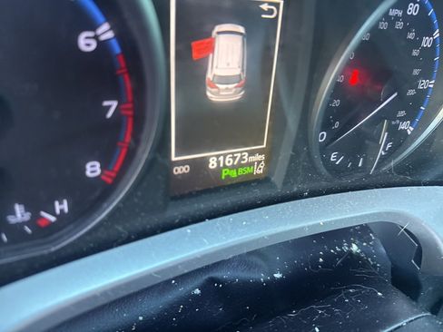 Used 2018 Toyota RAV4 XLE image 20