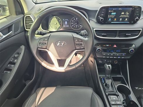 Used 2021 Hyundai Tucson Limited image 10