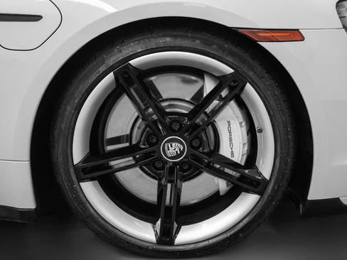 Certified 2021 Porsche Taycan Turbo image 16