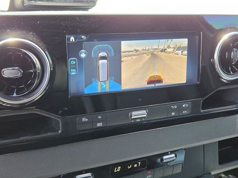 Used 2025 Mercedes-Benz Sprinter 2500 image 31