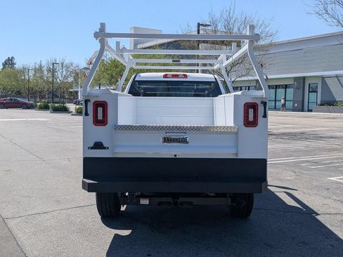 New 2026 GMC Sierra 2500 Pro w/ Convenience Package RWD image 8