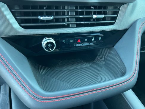 New 2026 Ford Explorer ST-Line w/ ST-Line Street Pack image 37