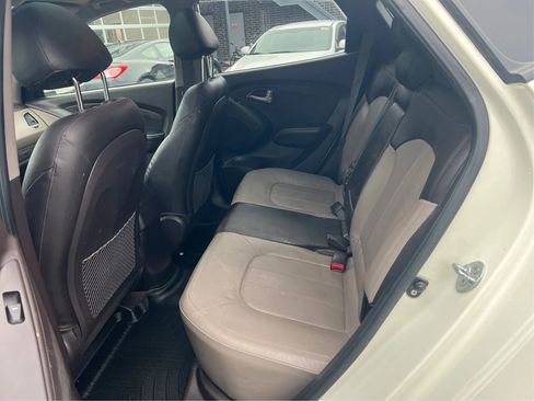 Used 2010 Hyundai Tucson Limited image 11