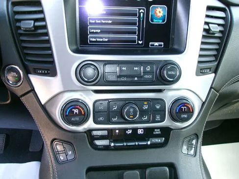 Used 2019 GMC Yukon SLT w/ Open Road Package AWD/4WD image 24