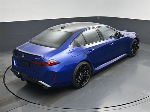 Used 2025 BMW M5 w/ Carbon Package image 60