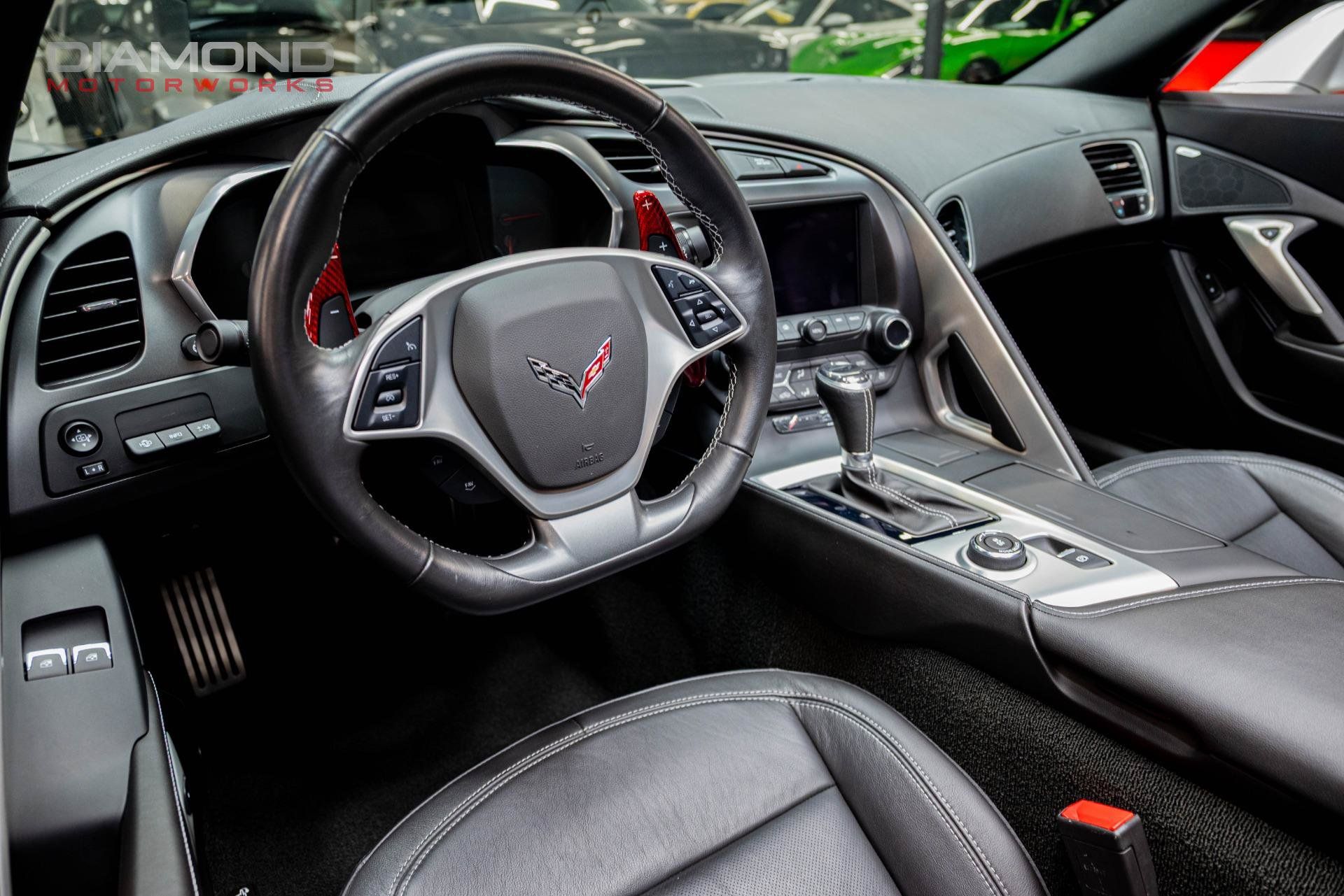Used 2019 Chevrolet Corvette Stingray Coupe RWD image 12