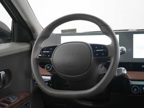 Certified 2024 Hyundai Ioniq 5 Limited AWD/4WD image 14
