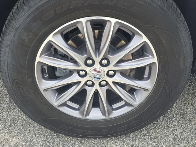 Used 2023 Buick Enclave Essence w/ LPO, Floor Liner Package FWD image 9