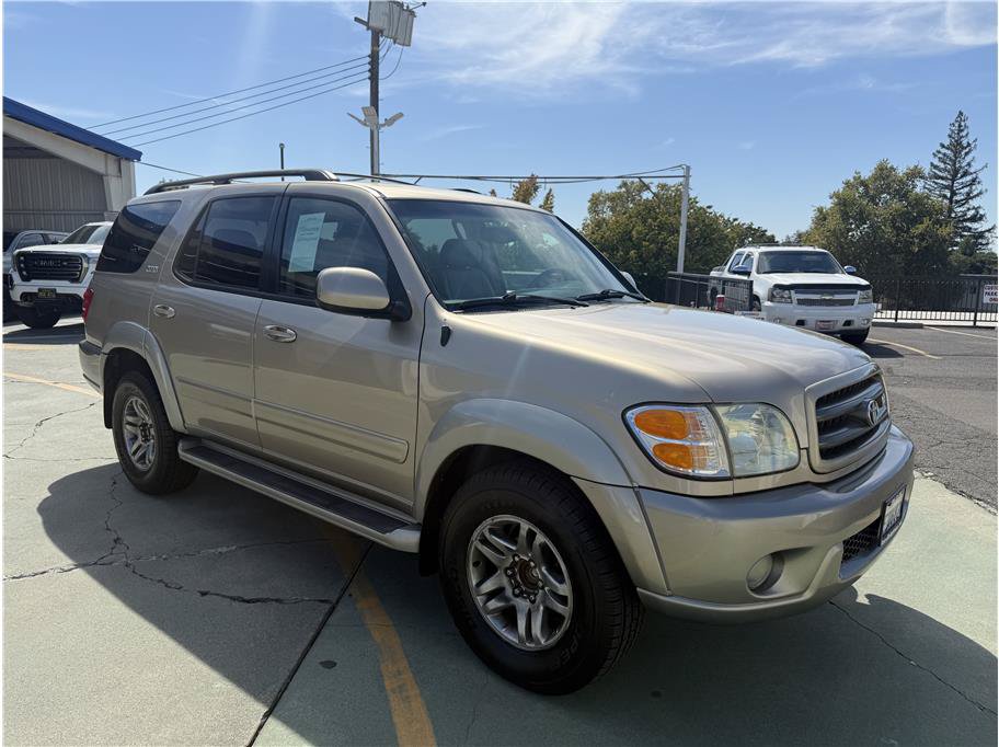 Used 2004 Toyota Sequoia SR5 RWD image 4