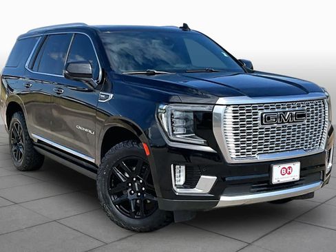 Used 2021 GMC Yukon Denali w/ Denali Ultimate Package AWD/4WD image 3