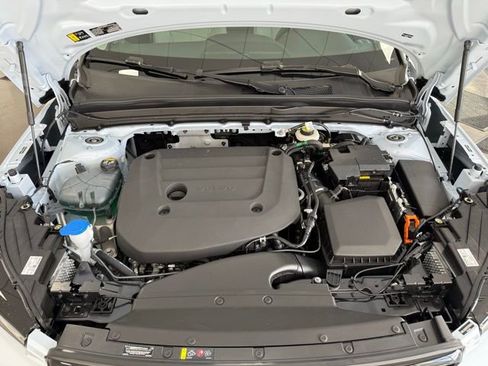 New 2026 Volvo XC40 B5 Plus w/ Protection Package Premier AWD/4WD image 13