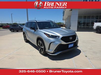 Used 2022 Toyota Highlander XSE