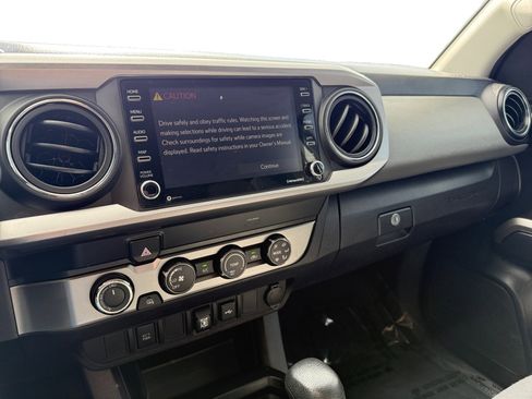 Used 2020 Toyota Tacoma SR5 image 12