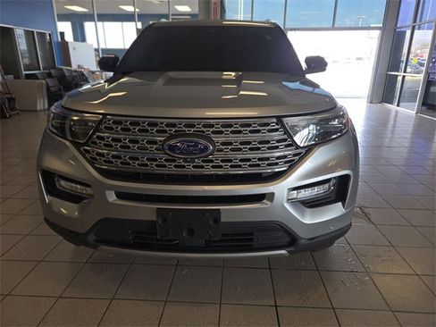 Used 2020 Ford Explorer Limited image 3