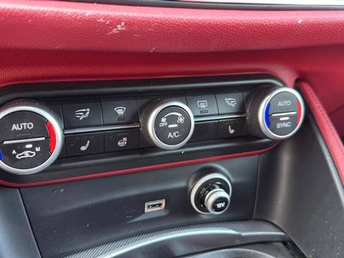 Used 2019 Alfa Romeo Stelvio Ti Sport w/ Quick Order Package 22S Sport AWD/4WD image 19