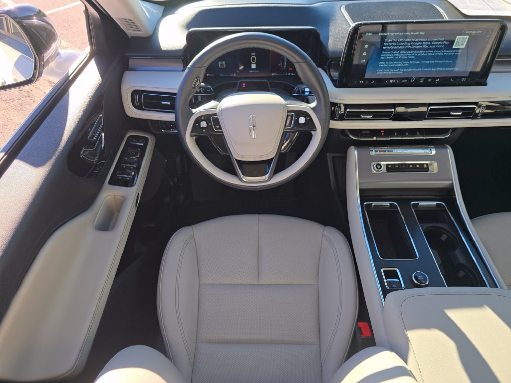 Used 2026 Lincoln Aviator AWD image 24