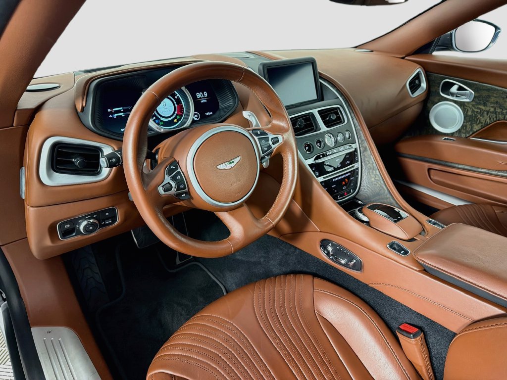 Used 2020 Aston Martin DB11 Volante RWD image 9