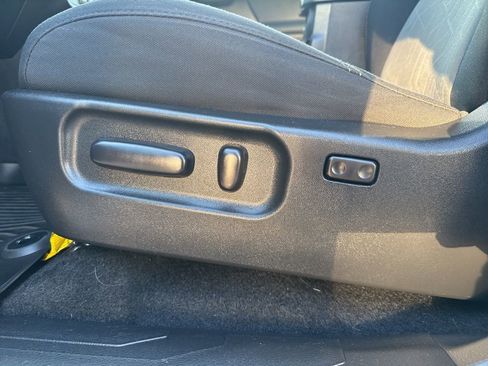 Used 2020 Toyota Tacoma TRD Sport image 13