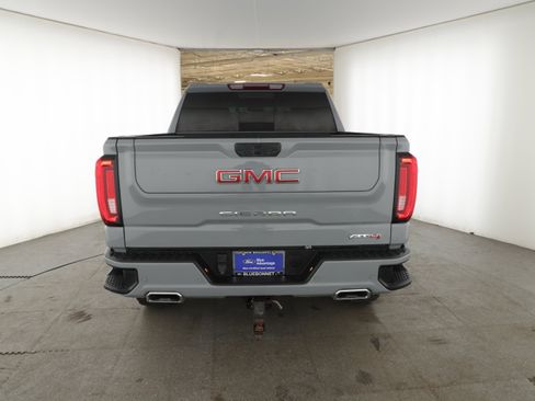 Used 2024 GMC Sierra 1500 AT4 w/ AT4 Preferred Package AWD/4WD image 4